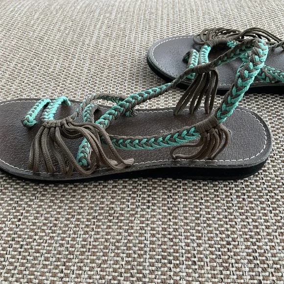 Plaka sandals,brown and teal.New size 8. - Picture 10 of 12